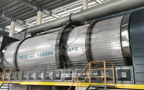 有機污泥烘干機運行現(xiàn)場 有機污泥烘干機運行現(xiàn)場